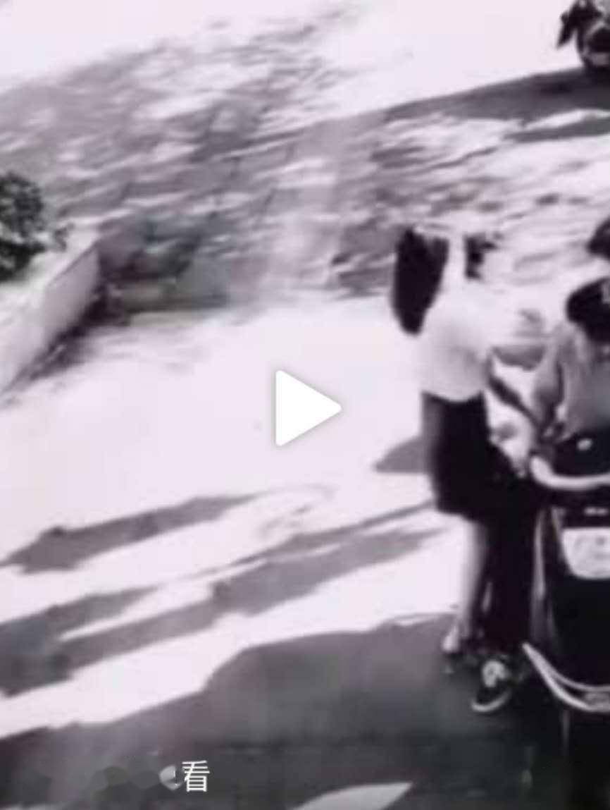 媒体|有一种“毒流量”，叫“女孩考上清华跪谢爸爸”是摆拍