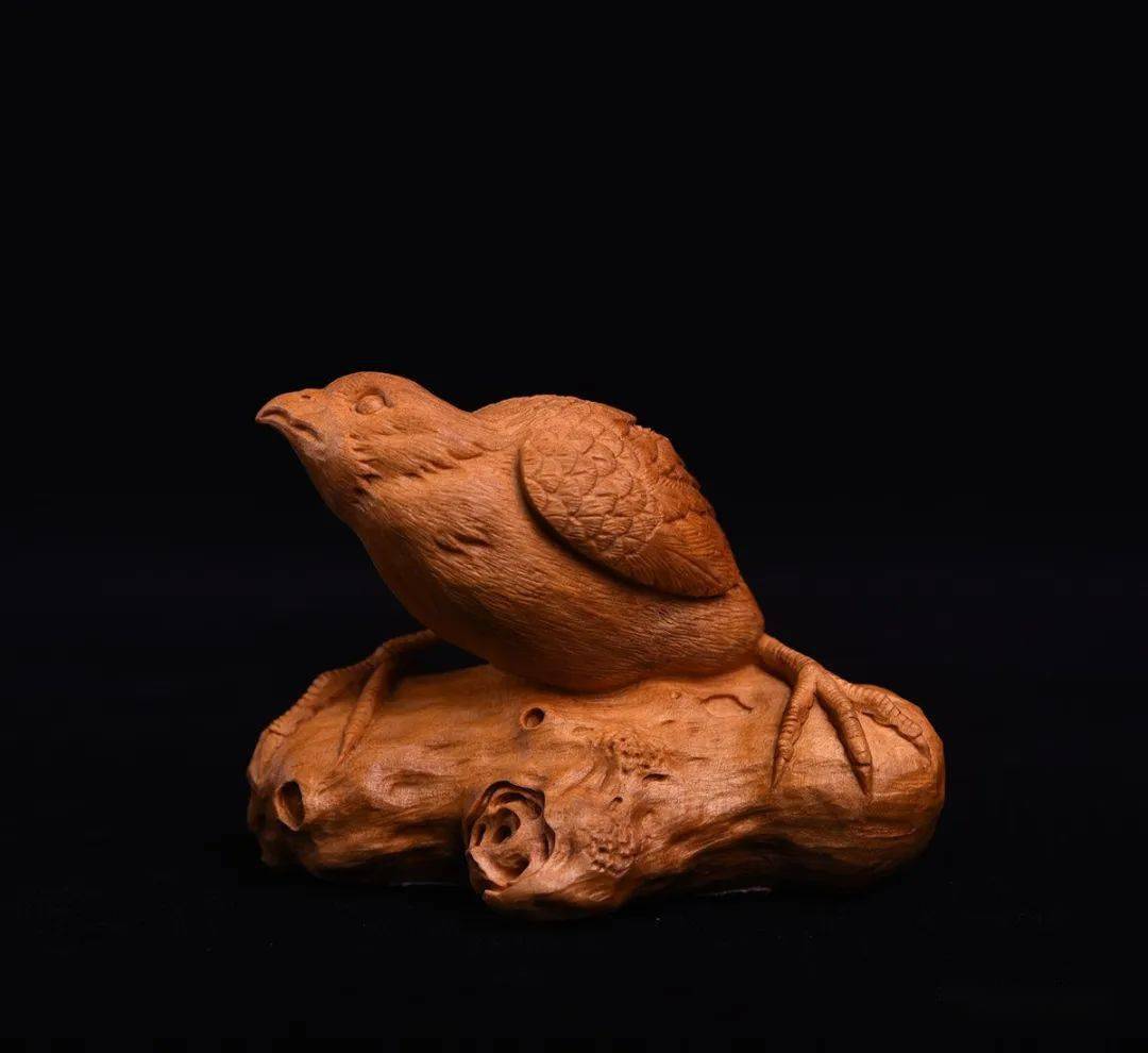 近些年来,随着技术的进步以及工艺的提高,木雕迎来了一个新的发展