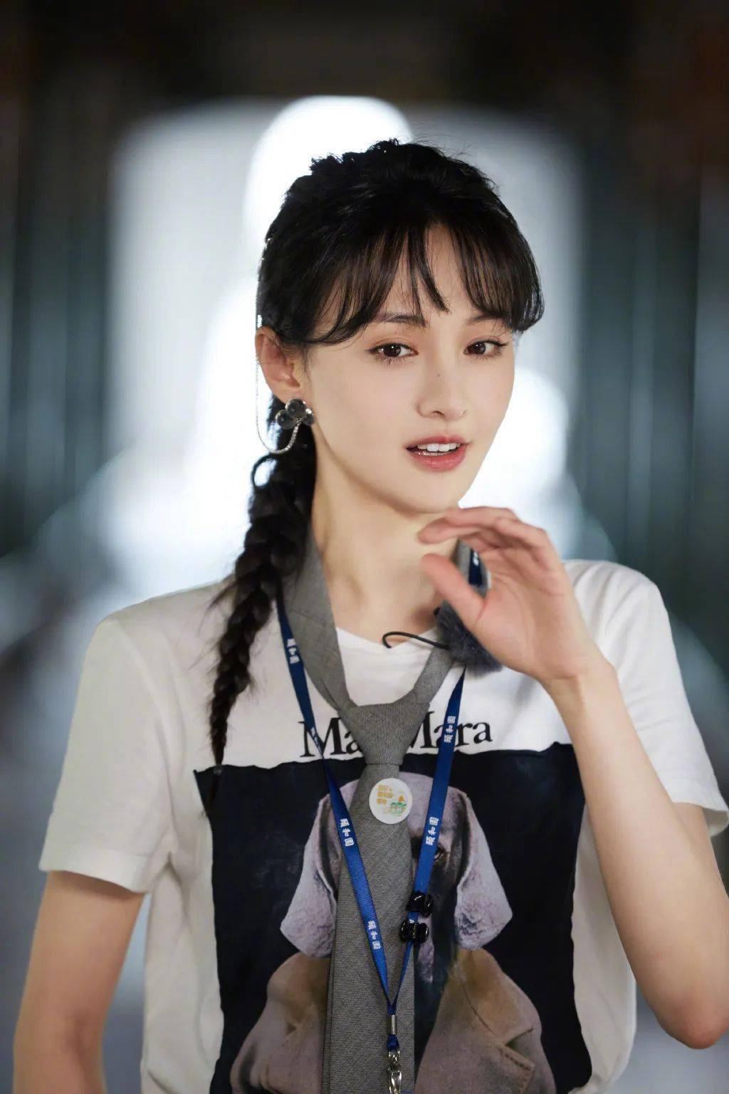 hold|烈日当头,杨幂 赵丽颖 佘诗曼靠什么hold住夏日绝色妆容?