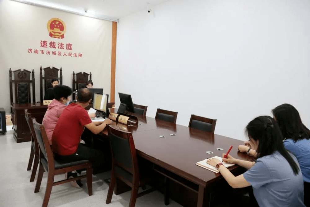 胡某某|未尽到抚养义务 济南历城区法院当庭宣判变更两个孩子抚养人