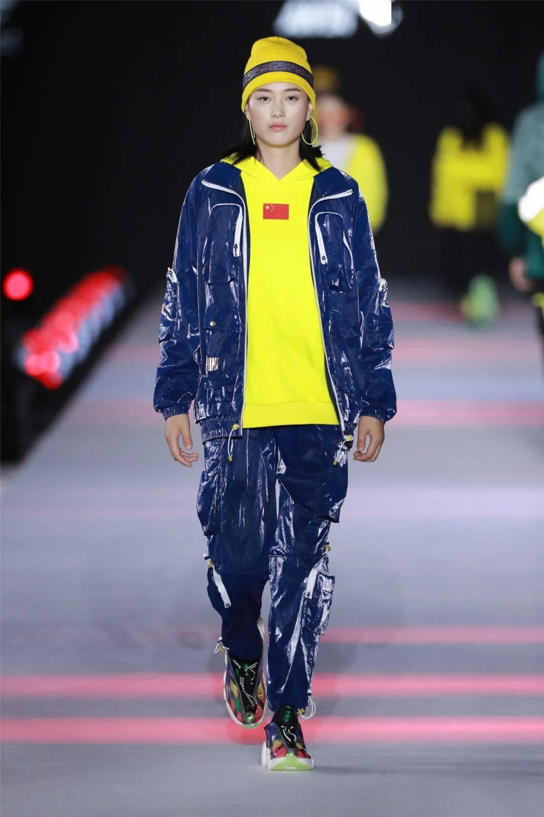 安踏|张继科、李佳琦、关晓彤、郎朗等一线大咖都来了！安踏这个发布会太牛了