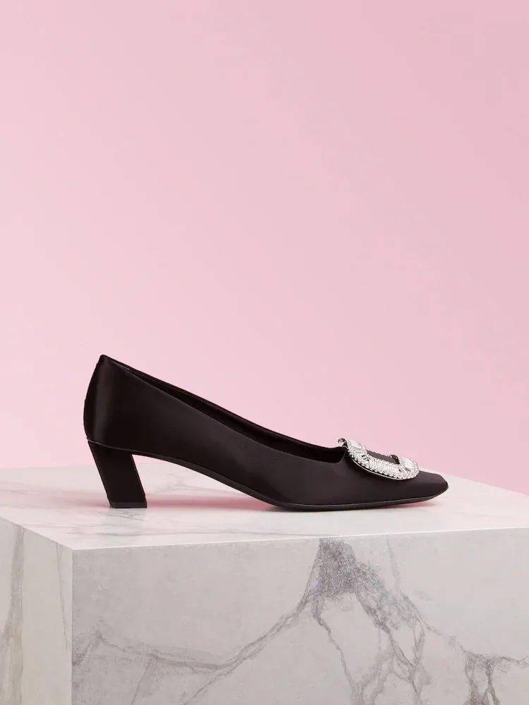 Roger|骨灰级经典Roger Vivier方扣鞋，又出了绝美新款！