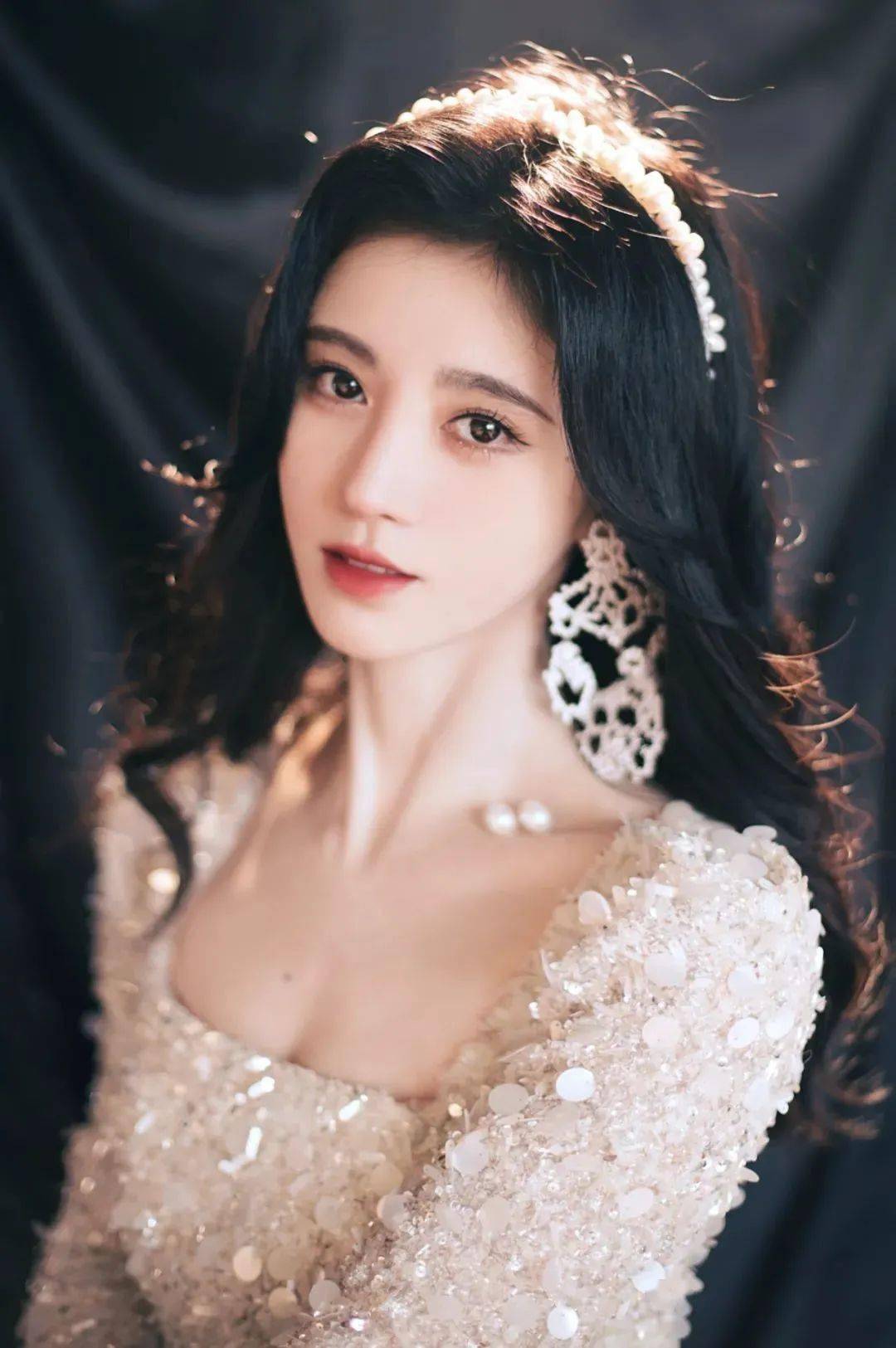 眉毛|眉形选对颜值翻倍，鞠婧祎的雾感野生眉才是复古画报女孩的标配！