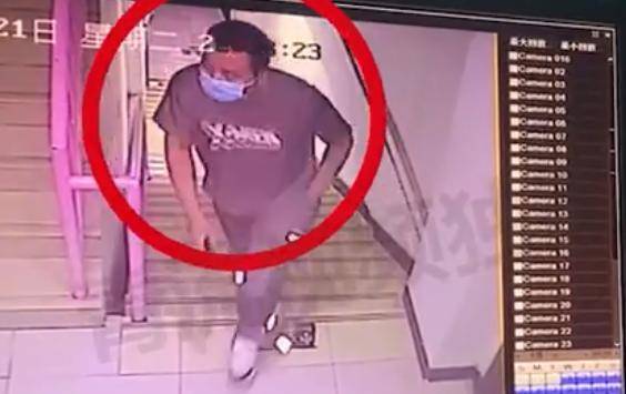 保护|女子深夜遭陌生男子尾随到家门口，敲门喊话：我想和你约会！