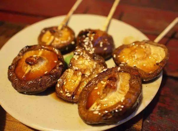 云南|地位最高的素菜是什么？比肉还香！云南烧烤界