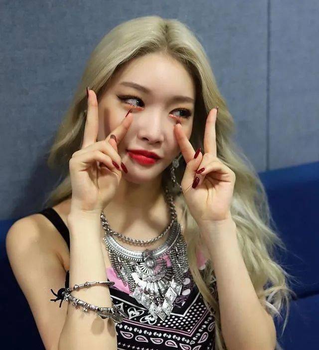 橘色|金请夏绝美回归！彩色眼影也能消肿又好看！