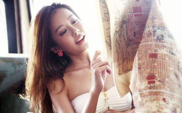 容貌|张子萱生二胎后容貌大变，苹果肌肿胀鼻子像匹诺曹，脸每次都不一样