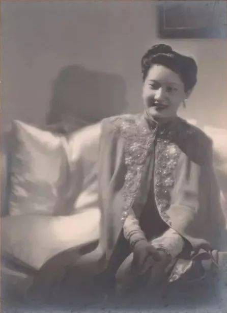 南芳|她为王室连生5子,死后却曝尸荒野!惊艳世界的末代皇后,是如何把自己作死的？