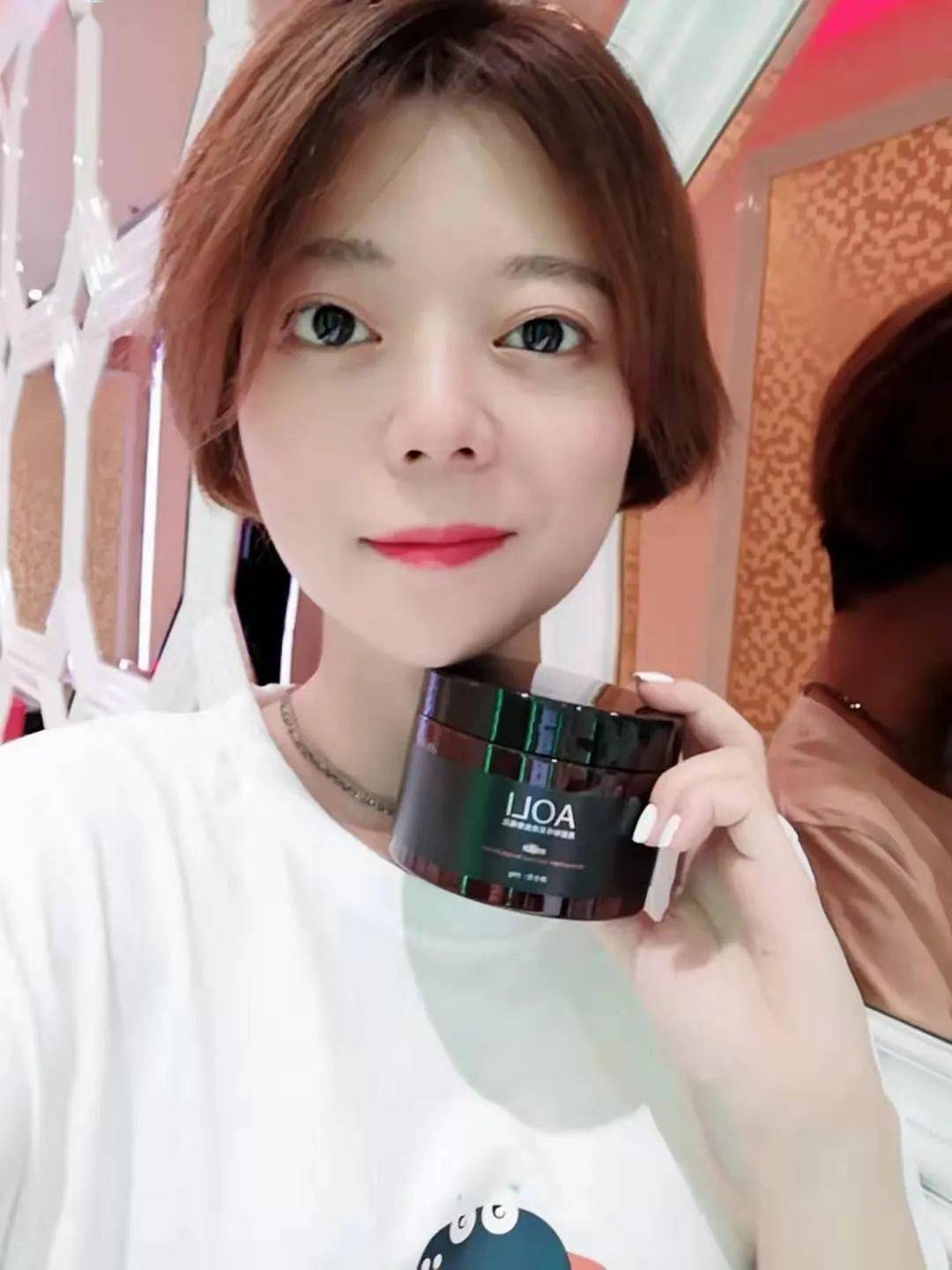 皮肤|想知道如何让肌肤常驻18岁吗？想知道明星三四十岁依然拥有靓丽肌肤吗？点进来我告诉你