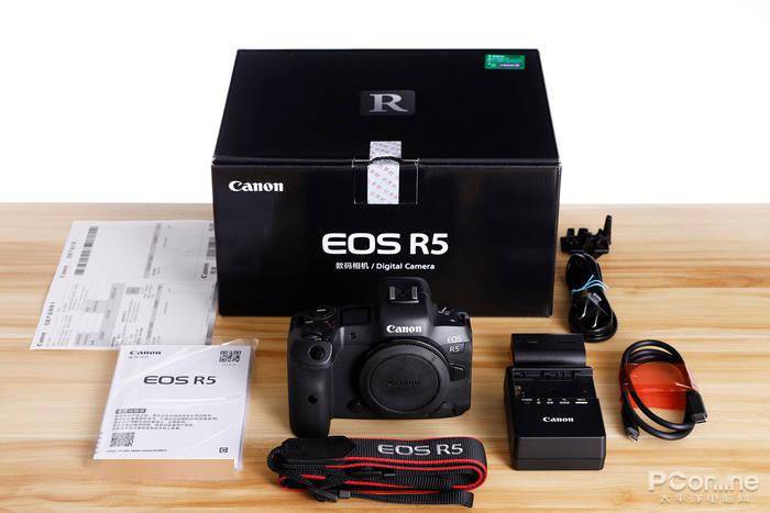 慢动作|2.6w还买不到？EOS R5玩8K视频，高端PC直接崩