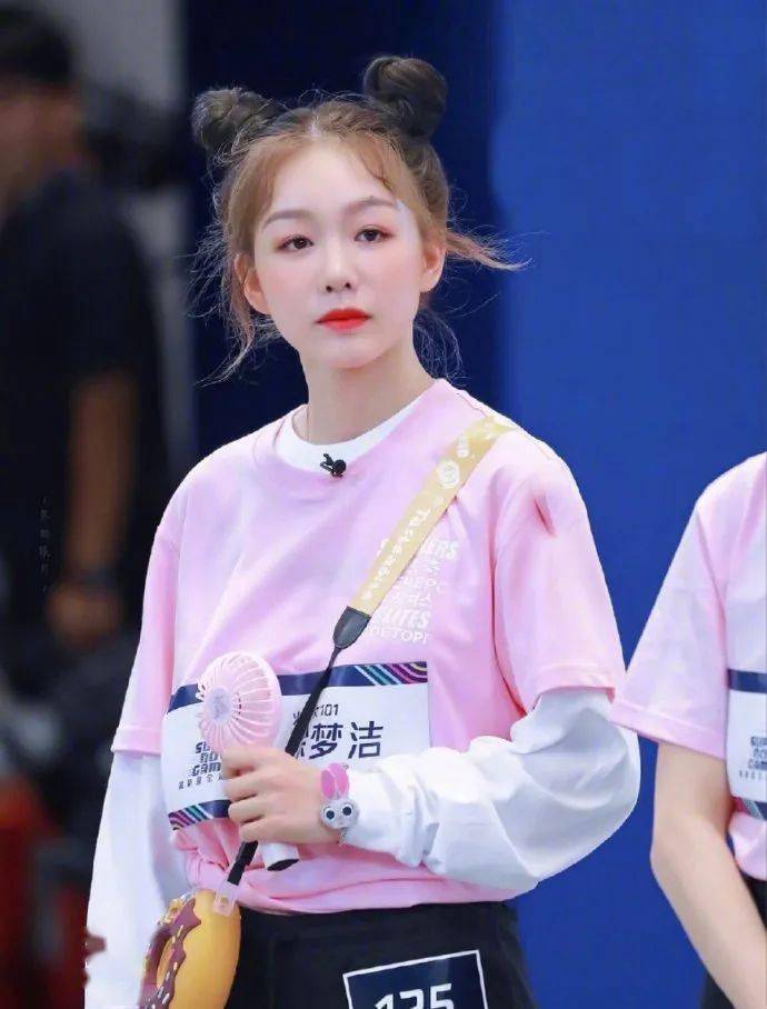 姐姐|Tony上线，姐姐团邀请你加入他们的造型群聊！