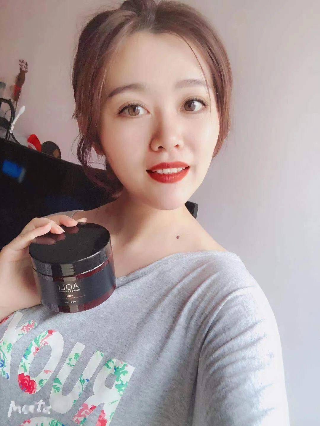 皮肤|想知道如何让肌肤常驻18岁吗？想知道明星三四十岁依然拥有靓丽肌肤吗？点进来我告诉你