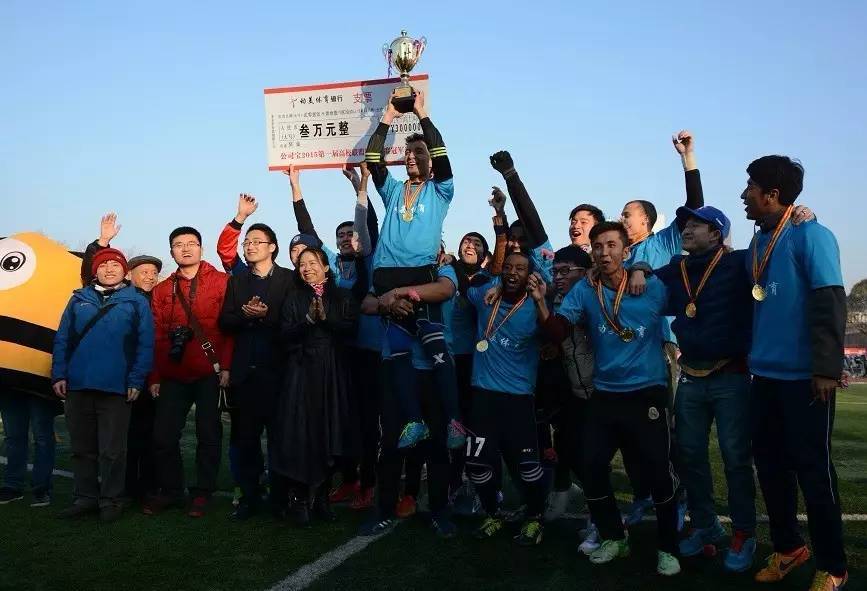 姚辉坤|北大才子姚辉坤先生登上《北京人才市场报》头条