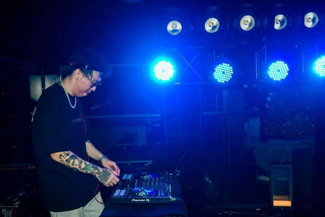 摩托车|时尚、潮流、色彩缤纷……如果摩托车圈有一个潮牌的话，那一定是Vespa！