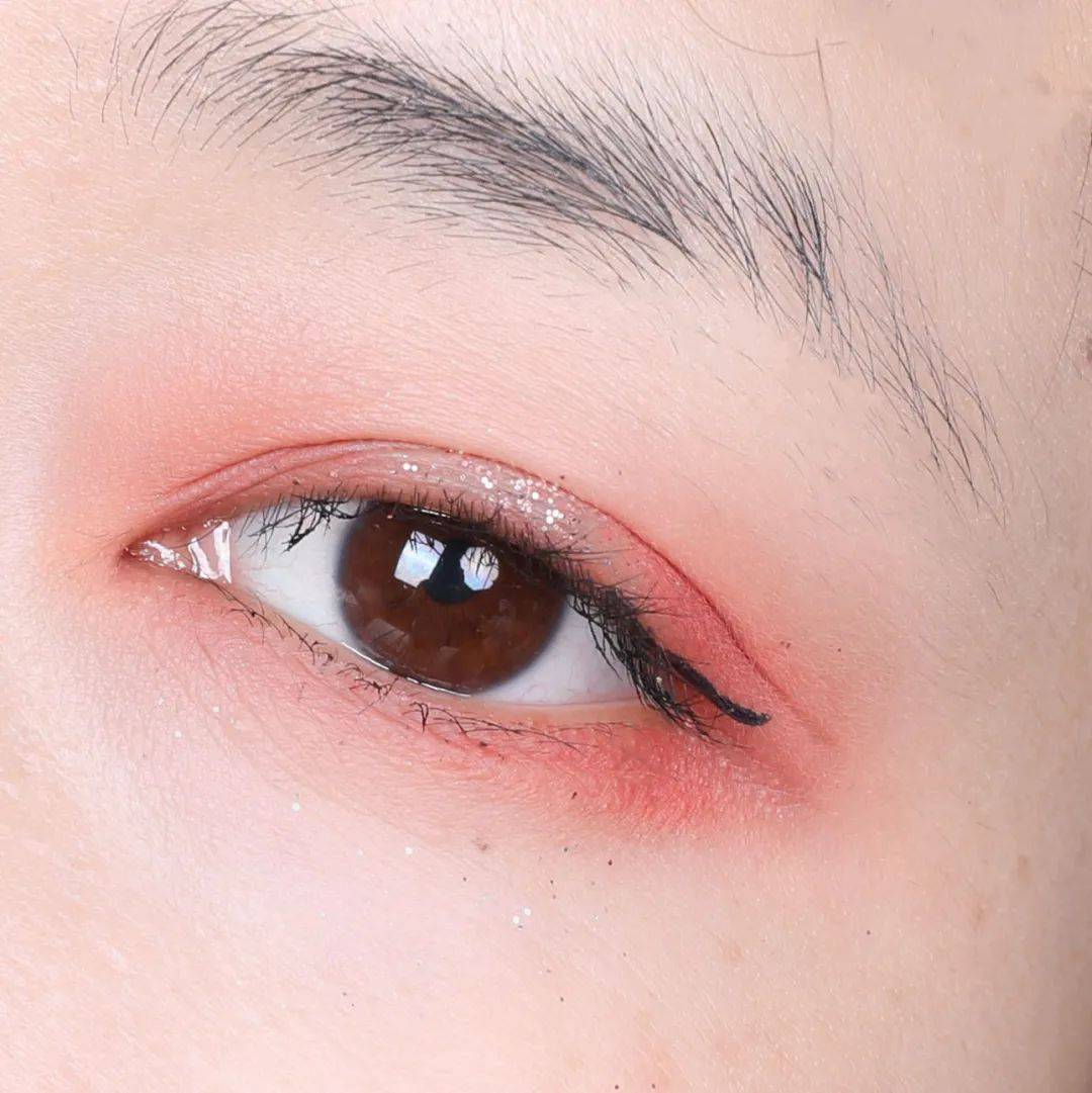 日记|完美日记系列眼影评测 | 真的不知道为啥锦鲤盘能这么火?