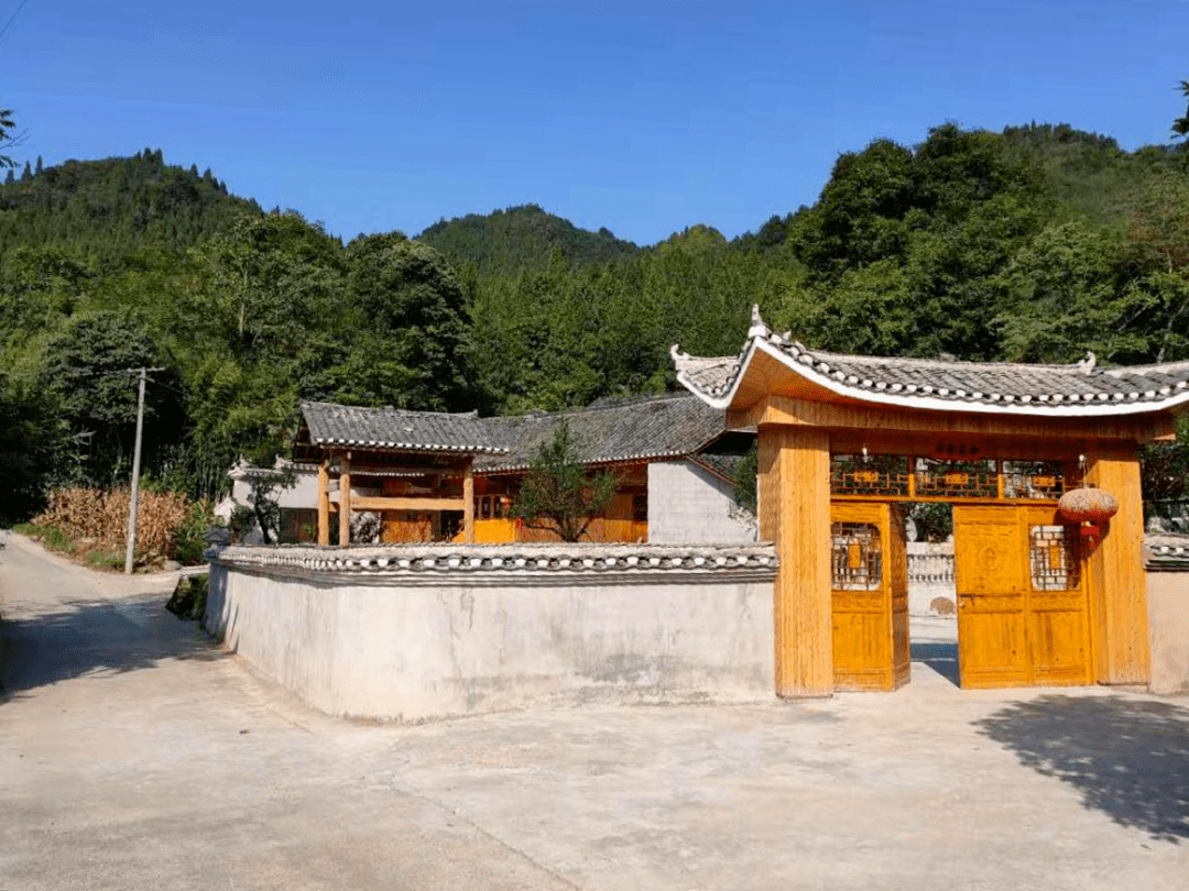花垣乡镇人口_花垣小学(2)