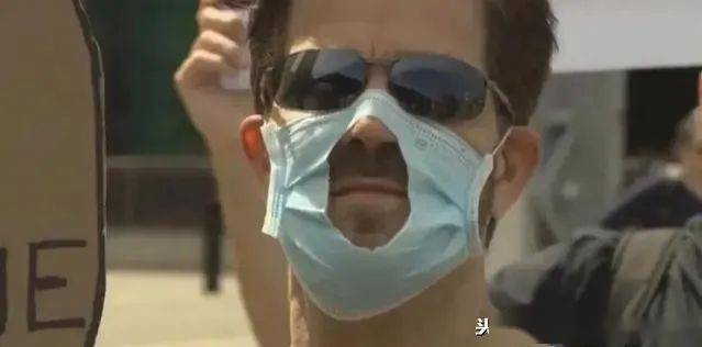 脱人口罩被打_戴口罩的人简笔画