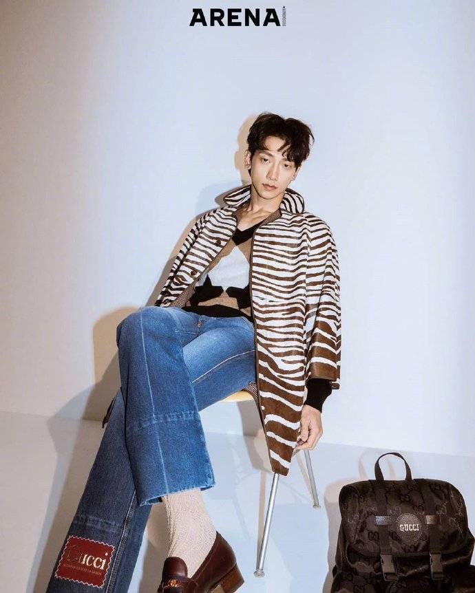 行走|减肥后的RAIN 帅气十足！