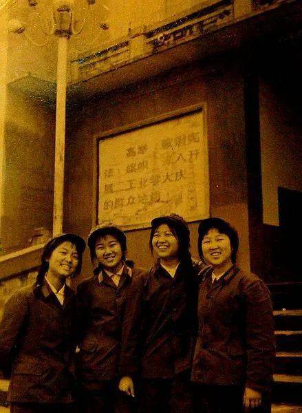 看看七十年代南充女兵风采