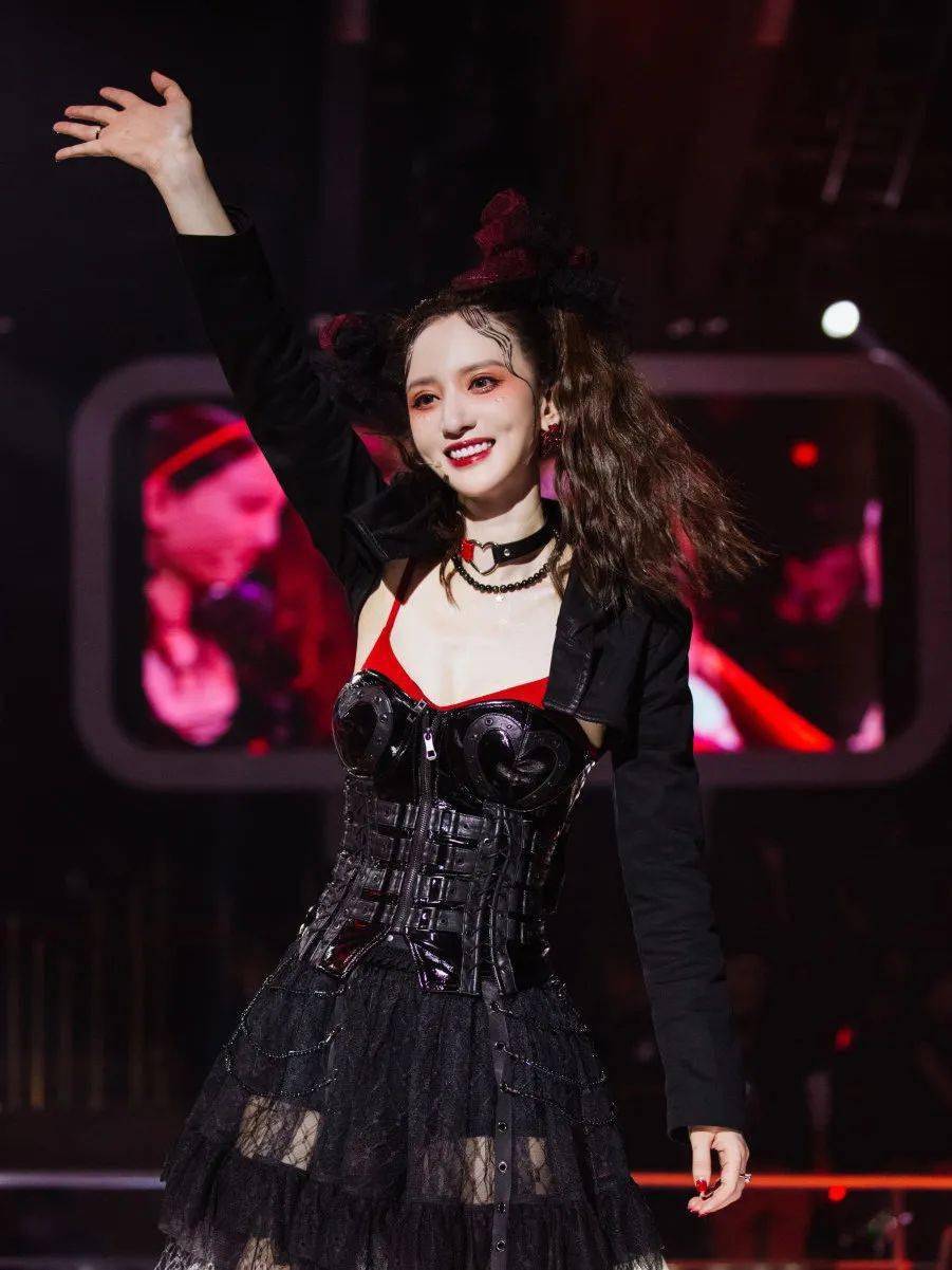 #Mad|礼物已经选好,姐姐们何时才能认识我?!