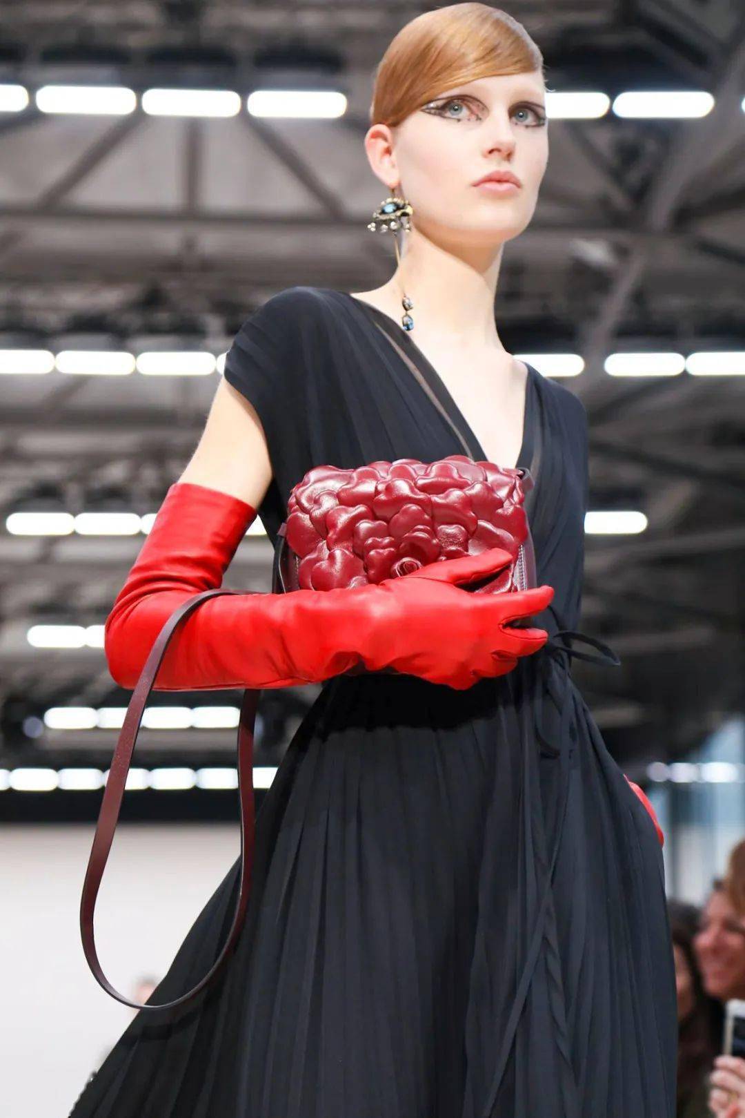 女装|2021春夏流行趋势，8大女装细节，你不可不知！