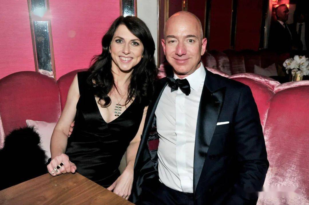 最近,杰夫·贝索斯(jeff bezos)的前妻,一向低调的麦肯齐(mackenzie)