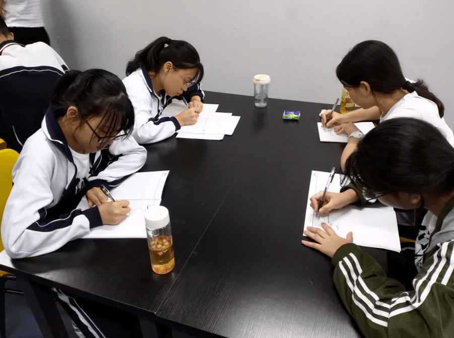 高考|深圳这群高考学霸如何“逆风翻盘”？他们说……霸气！人均提高120分