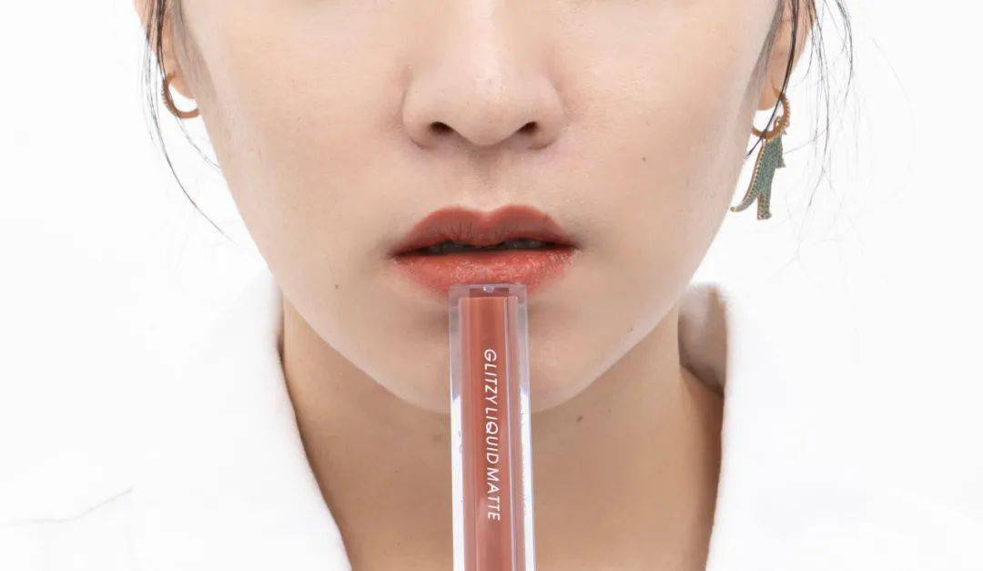 犯规|美到犯规的唇釉,8 支只要 300 多块