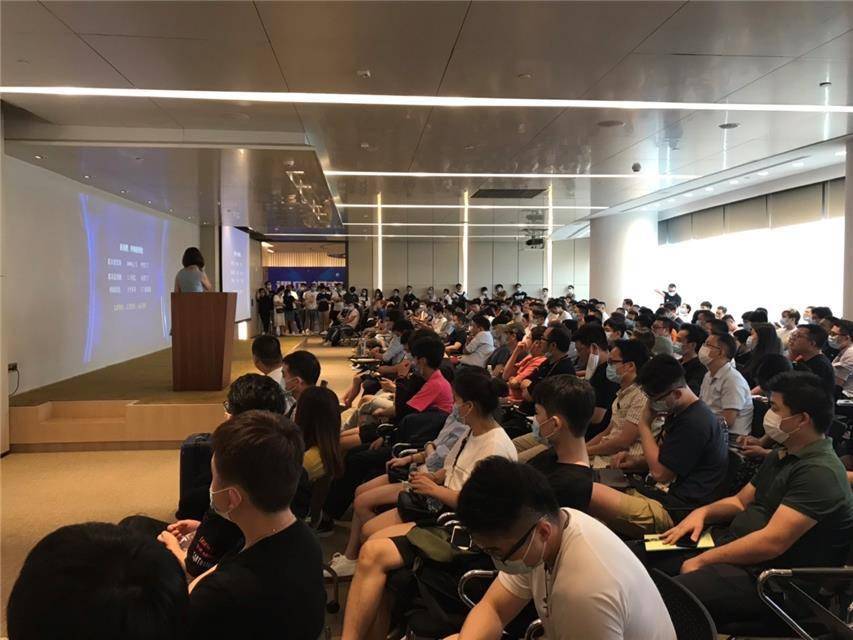 面料|“黑科技”面料逆势增长——面料也“触电”，联手服饰电商革新产研模式