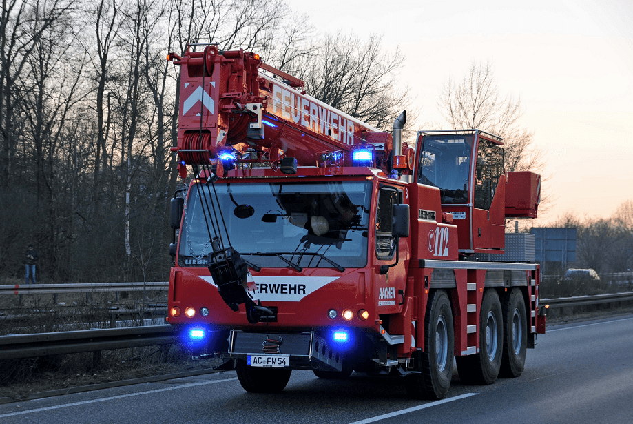 【卡车】在路边看德国消防车,真是太享受了!