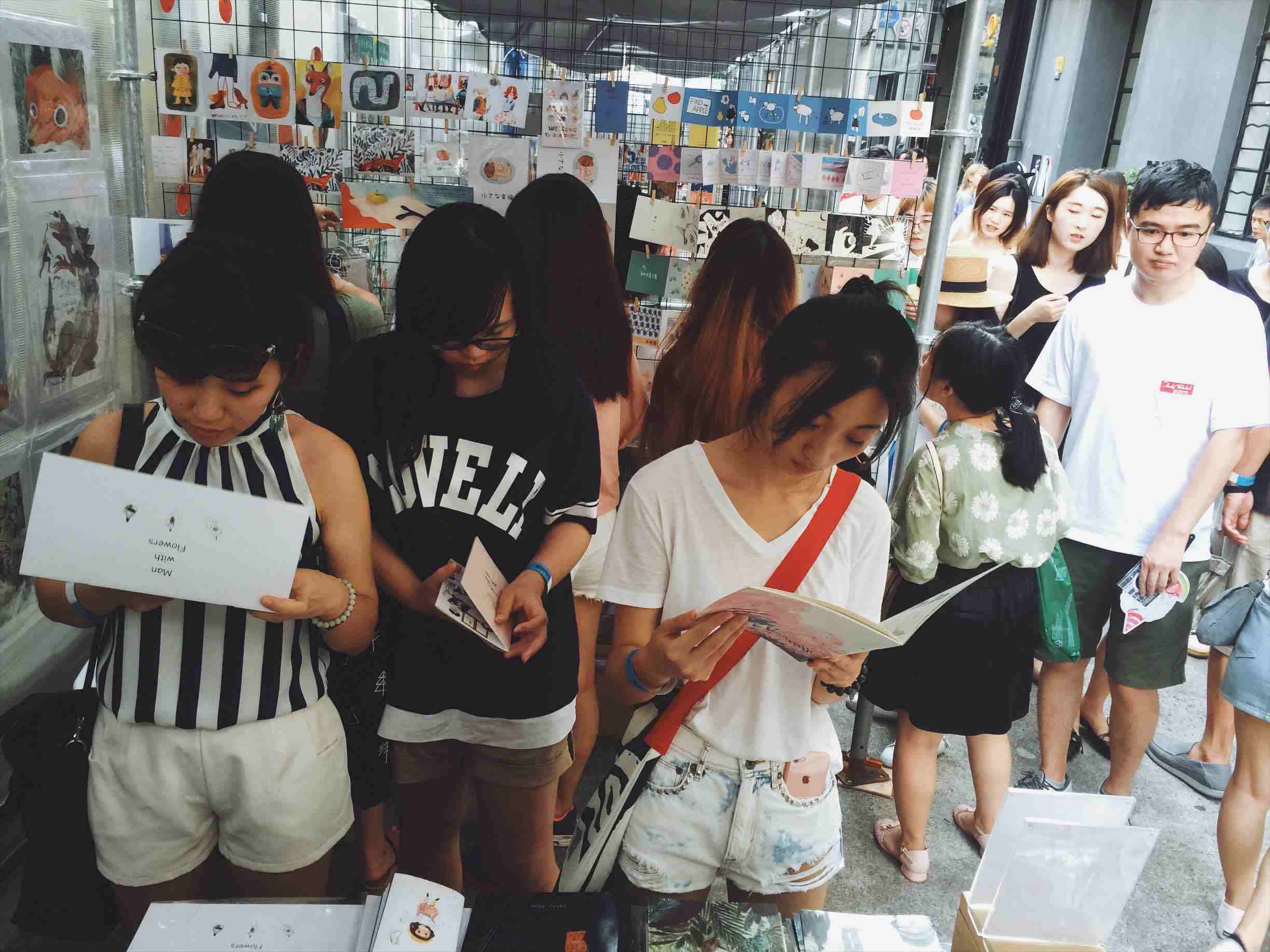 插画|上海小店故事｜一间房间，一个插画的世界