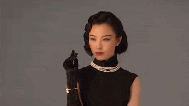 宁静剃掉粗眉变成铅笔眉,原来女生都被韩式平粗眉耽误了颜值 宁静剃掉粗眉变成铅笔眉,原来女生都被韩式平粗眉耽误了颜值