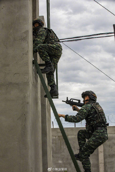 梁峰|兵哥的飞檐走壁，地球引力又解释不清楚了