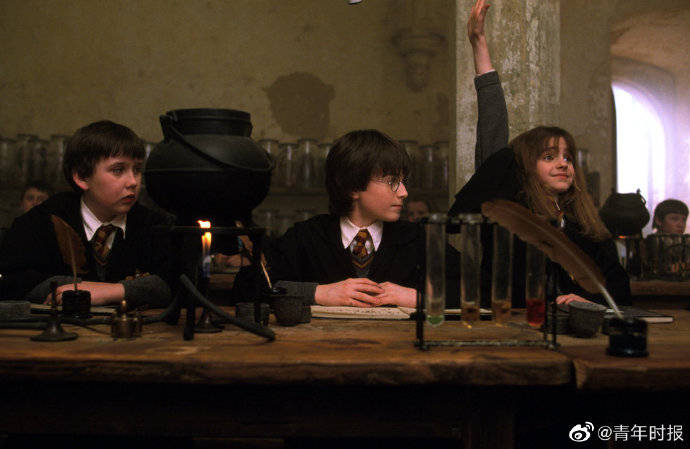 哈利·波特|经典再现！《哈利·波特与魔法石》3D版重映，定档8月14日