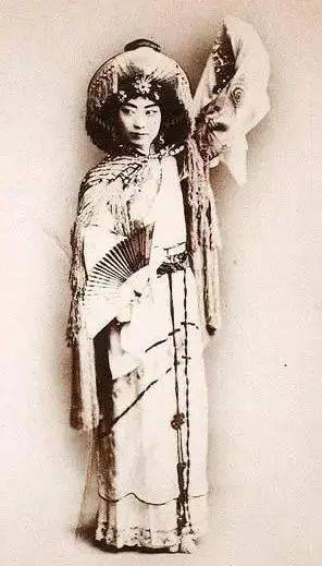 王珮瑜|跟王珮瑜一起观舞台上的那些历史风云