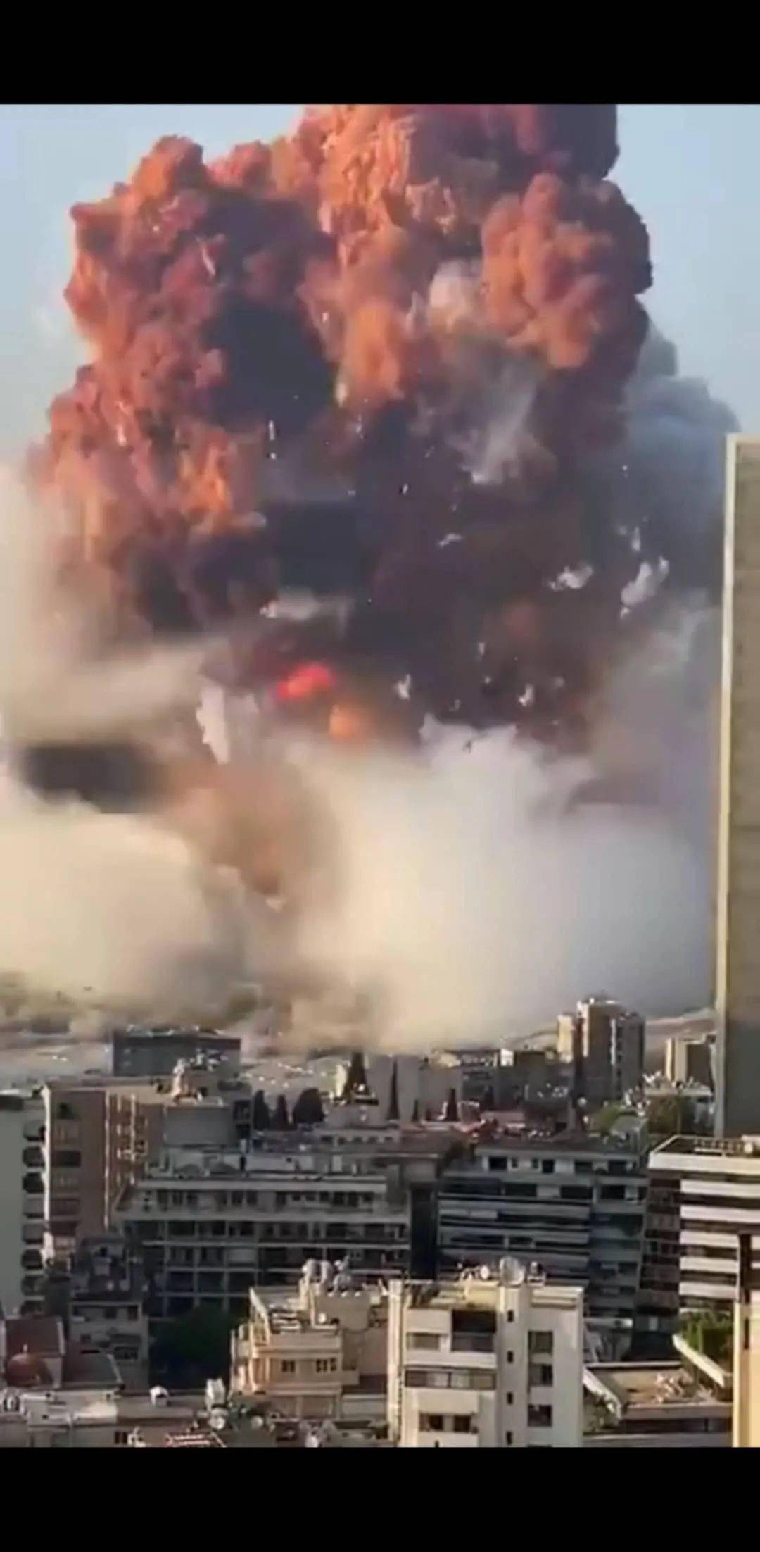 黎巴嫩首都大爆炸,现场升起蘑菇云,至少73人