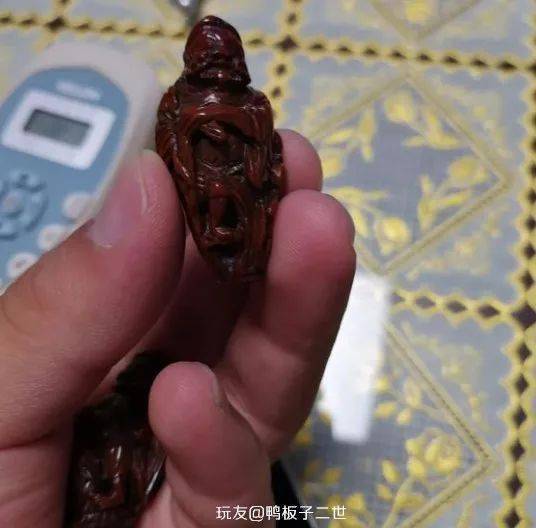 盘了八年的橄榄核,玉化后,竟然是这样的!