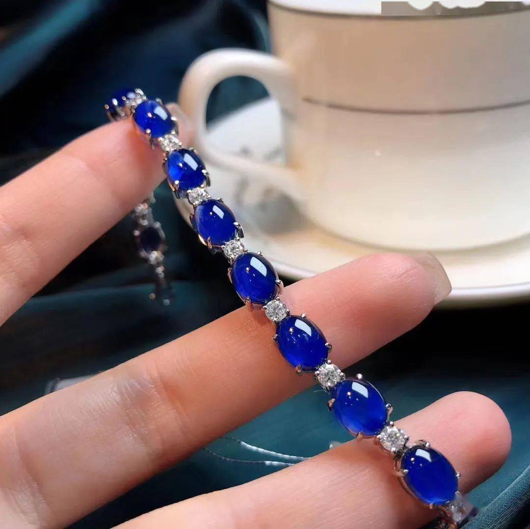 子和|布达拉宫用了多少吨金子和珠宝用来装饰呢？说出来你都不敢相信