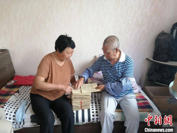 毛边纸|山西古稀老人手抄四大名著 5年抄写120余万字