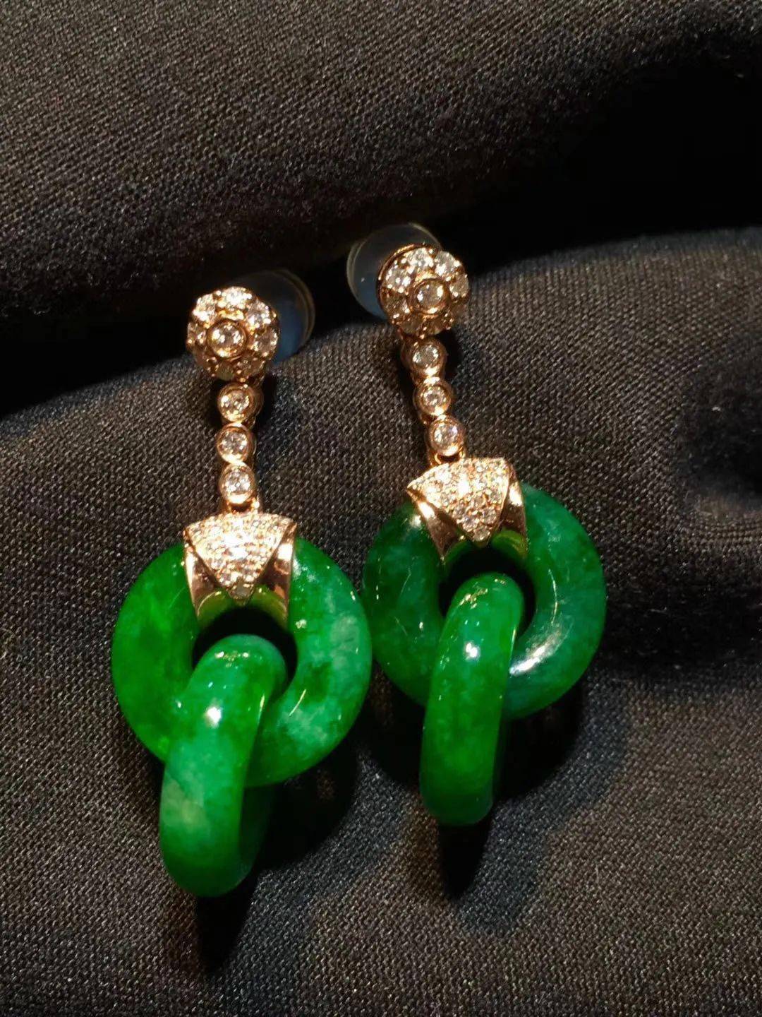 子和|布达拉宫用了多少吨金子和珠宝用来装饰呢？说出来你都不敢相信