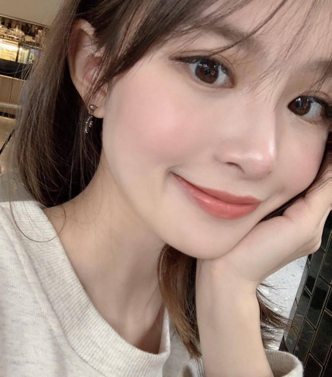 换季|吴昕、林允睡前都在用的懒人超爱保养品，一次性解决换季皮肤敏感、泛红、脱皮...