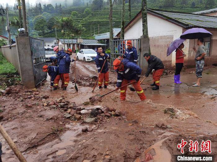 泥石流|云南普洱下寨村发生泥石流灾害 致1人死亡
