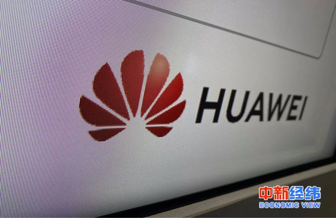 直播|【热搜榜】31省份养老金均上涨，医保局回应一针药卖70万……这周上榜事件都有啥？