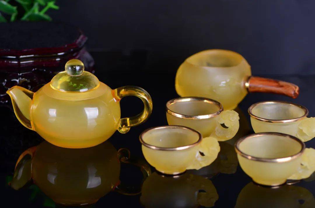 货源|呵呵你那也叫琥珀蜜蜡一手货源，15块克价的蜜蜡原石见过没？