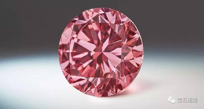 虽然阿盖尔钻石矿区是粉色钻石的主要产区,但知名的粉色钻石大都是在