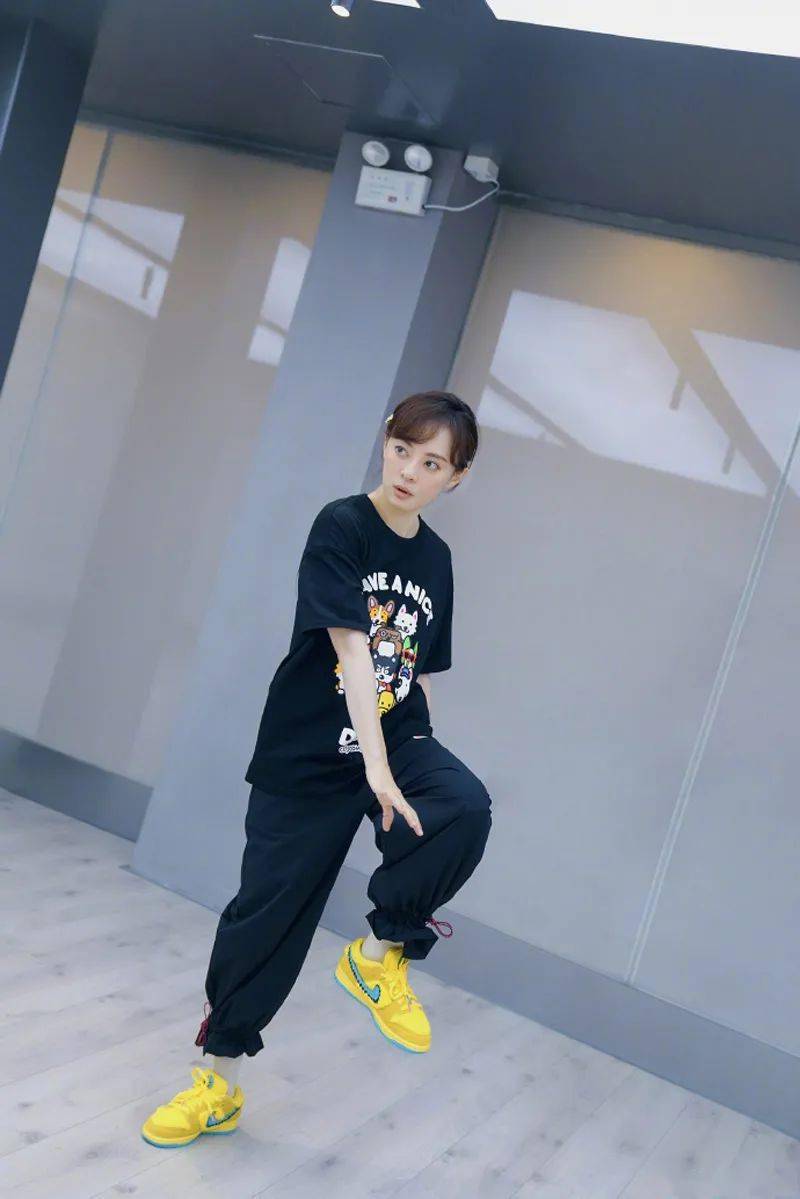 Air|小熊 Dunk 一天降 4K，最惨一双暴跌三万！抢着买这些鞋的人都哭了！