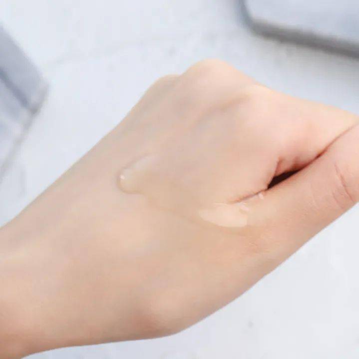 艾派德|爽肤水？柔肤水？精华水？苟命啊，我到底该怎么选？！