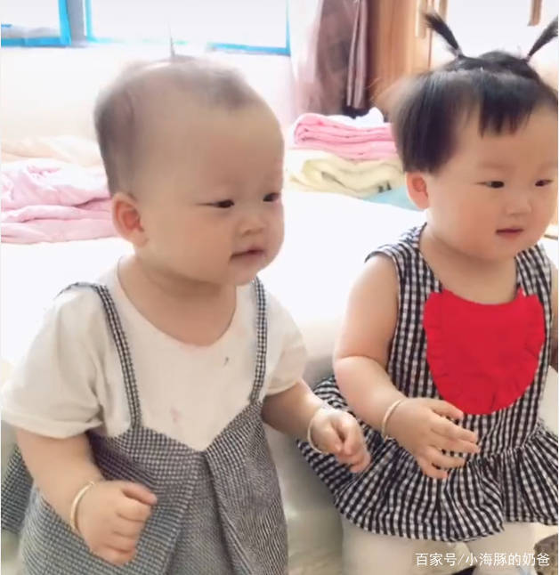 怎么拍照拍出双胞胎 fd195dd0ca594631afb137244edb9e27.jpeg