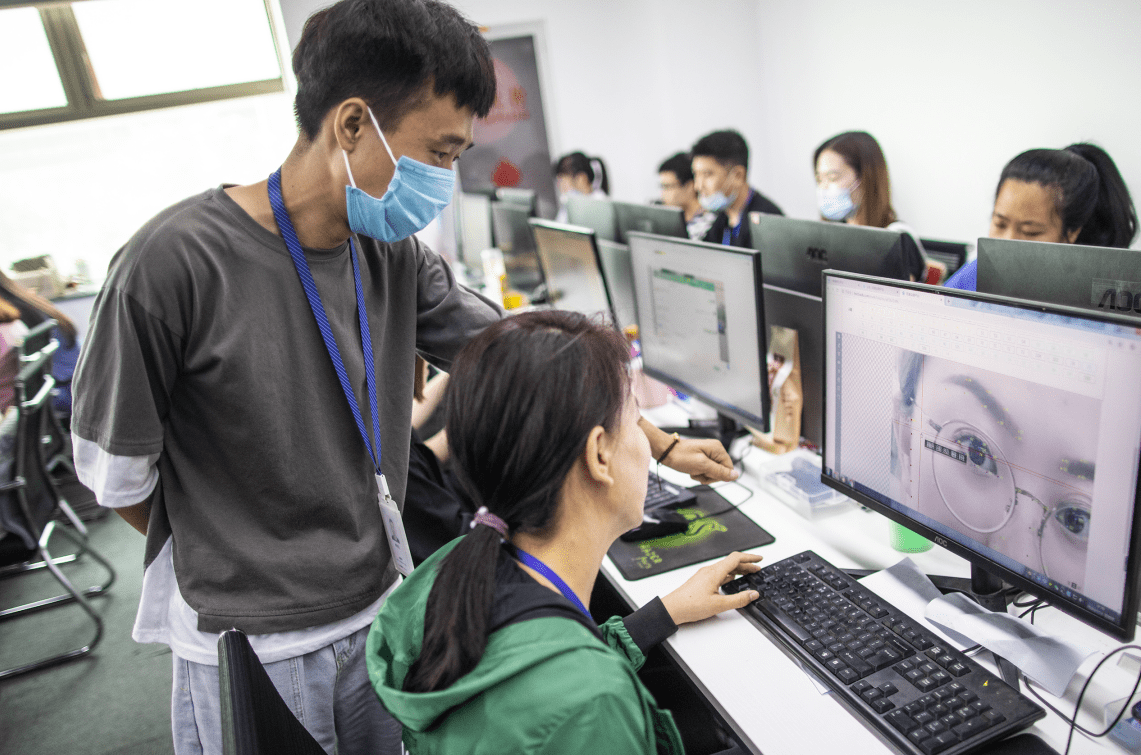 数据|探访人工智能背后的数据标注师：AI也需要“老师”