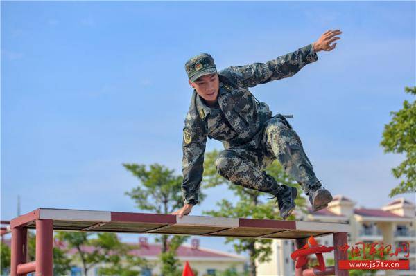 武警北海支队:龙争虎斗"战"味儿浓 百舸争流拔头筹